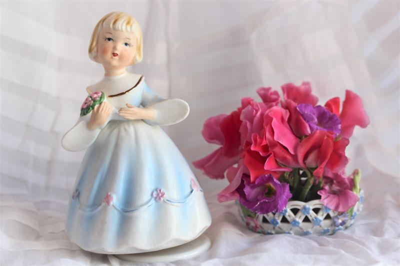 オルゴール 水色ドレスの人形 里帰り品 - Antiques Violetta