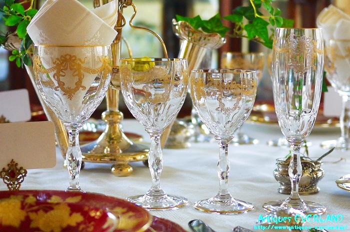 ご参考例＞ウェッジウッド トンキン ルビーのテーブルセッティング