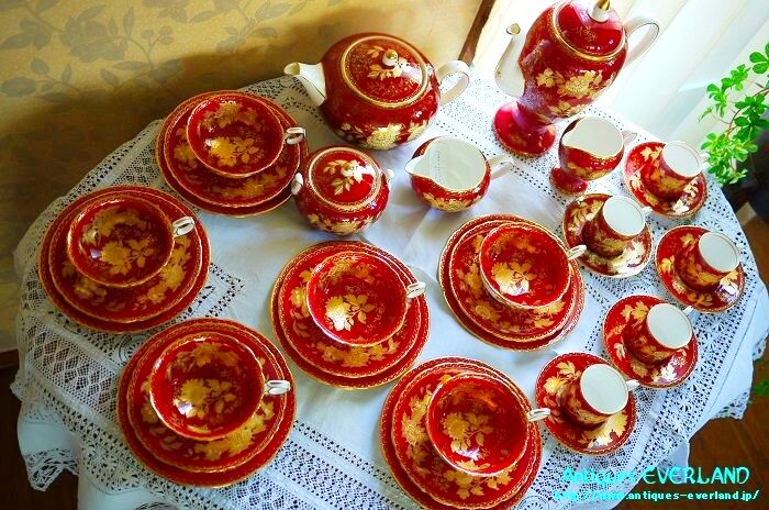 ご参考例＞ウェッジウッド トンキン ルビーのテーブルセッティング