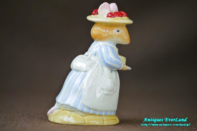 ロイヤル ドルトン Brambly Hedge Mrs.Apple 陶人形 のばらの村の