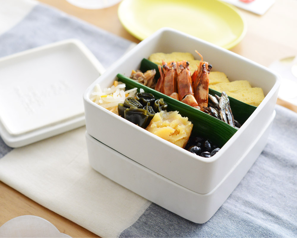 白雪お重 蓋つき2段 お正月／studio m スタジオエム【送料無料