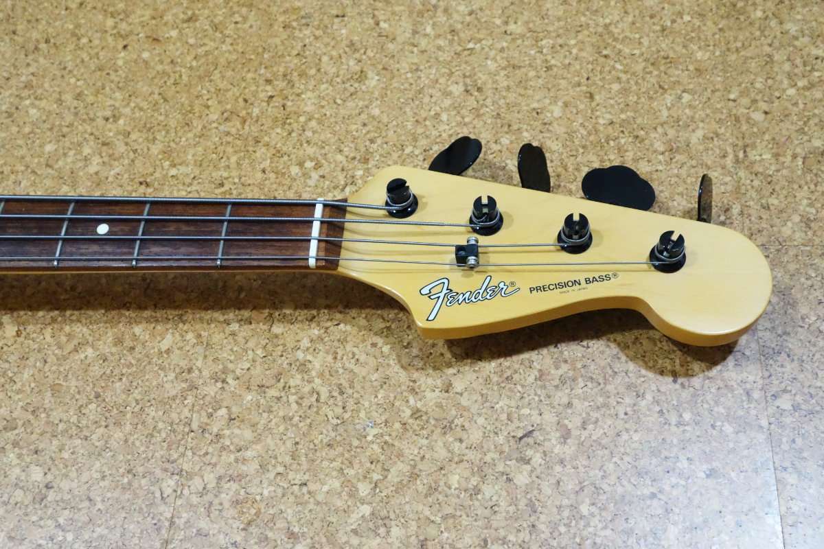 黒化計画】Fender Japanプレシジョンベースにブラックのペグを