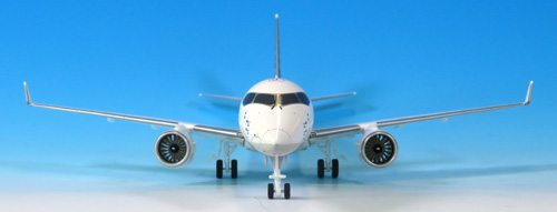 MR19010 1:100 MRJ90 JA23MJ ファンボローエアショー飛行展示機 完成品