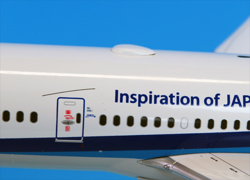 NH20168 1：200 BOEING 787-9 JA921A 完成品(WiFiレドーム・ギアつき