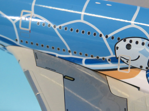 NH40079 1:400 A380 JA381A FLYING HONU ANA ブルーダイキャストモデル