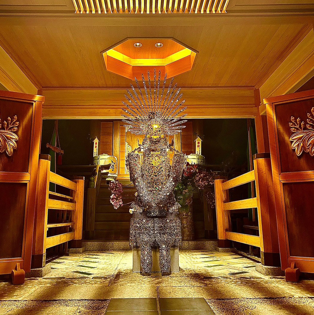 ギネス世界認定記録。「ステンドグラス製甲冑」が愛知・岐阜のグループ