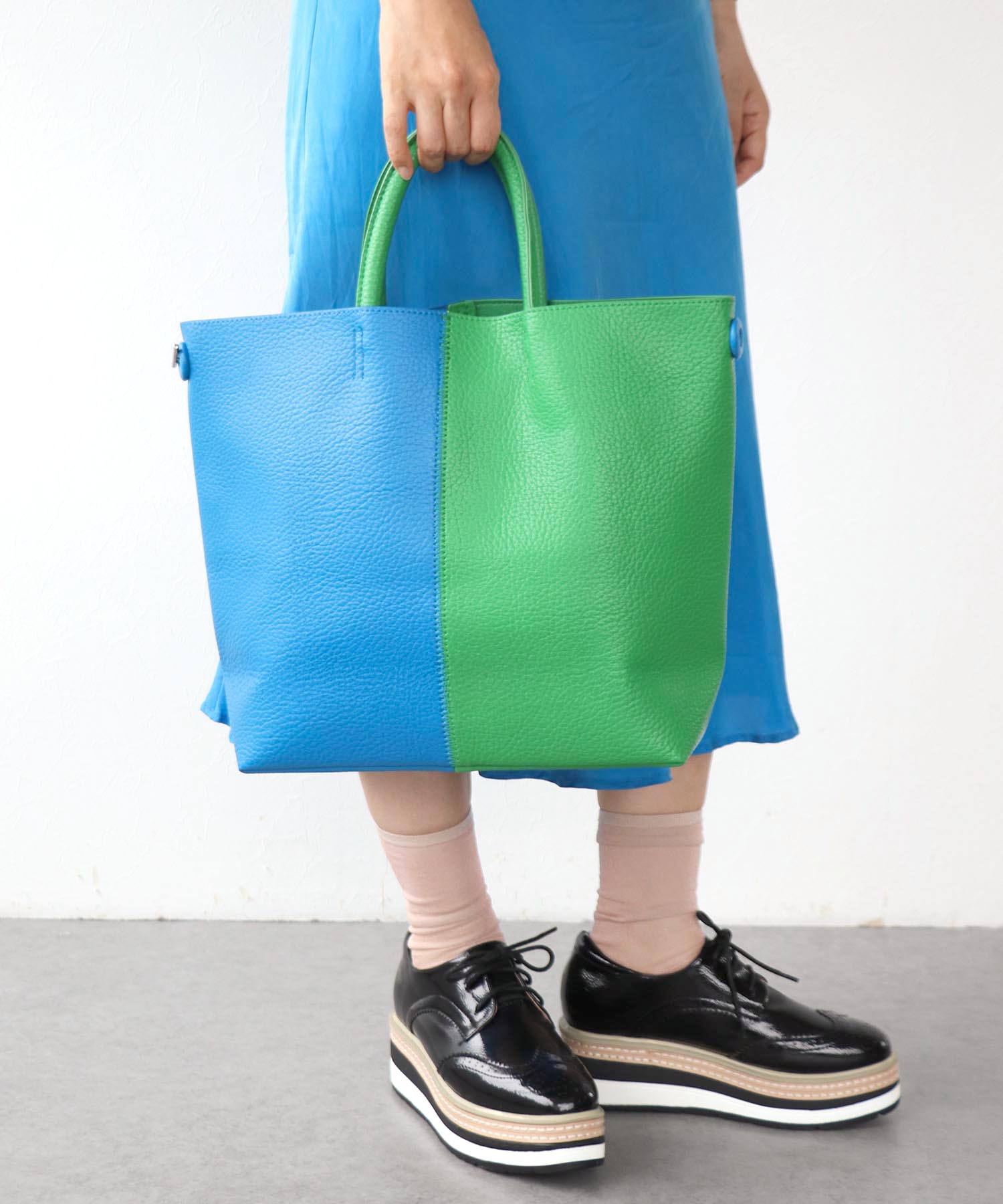 バイカラーフェイクレザートートBAG | AND ON JIONE STORE（アンドオン