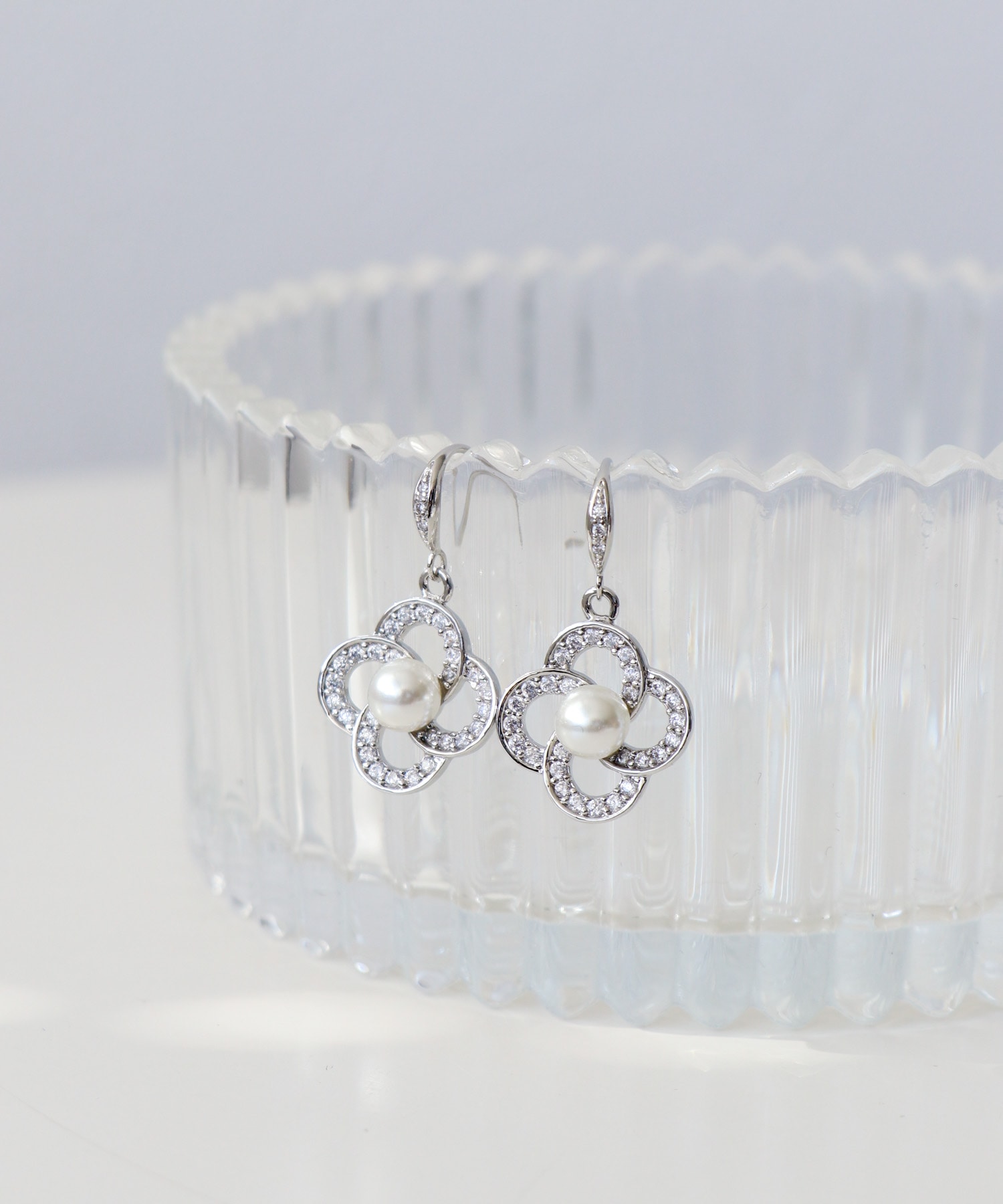 フラワービジュフックピアス | AND ON JIONE STORE（アンドオン