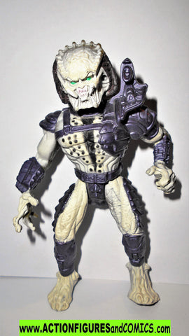 Aliens vs Predator kenner RENEGADE PREDATOR KB kaybee complete