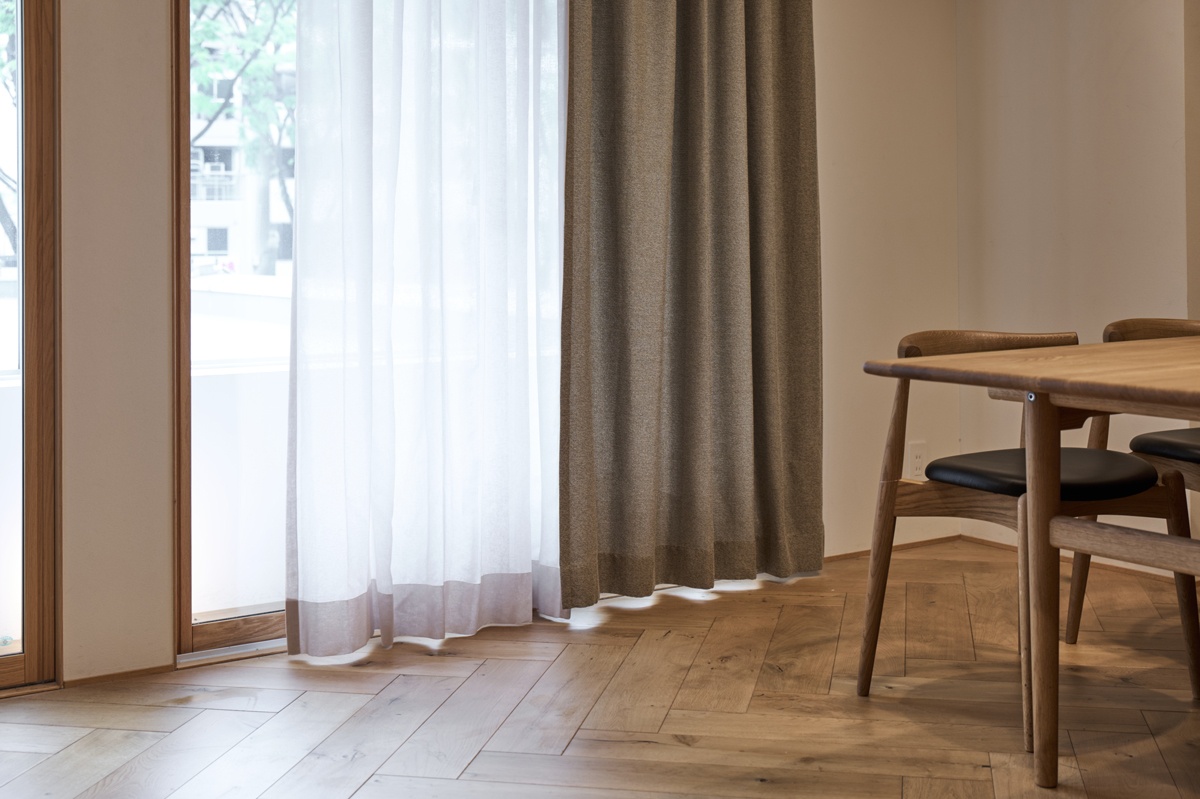 2025 SUMMER／猛暑の夏を快適に過ごすために、 今こそ「遮熱カーテン