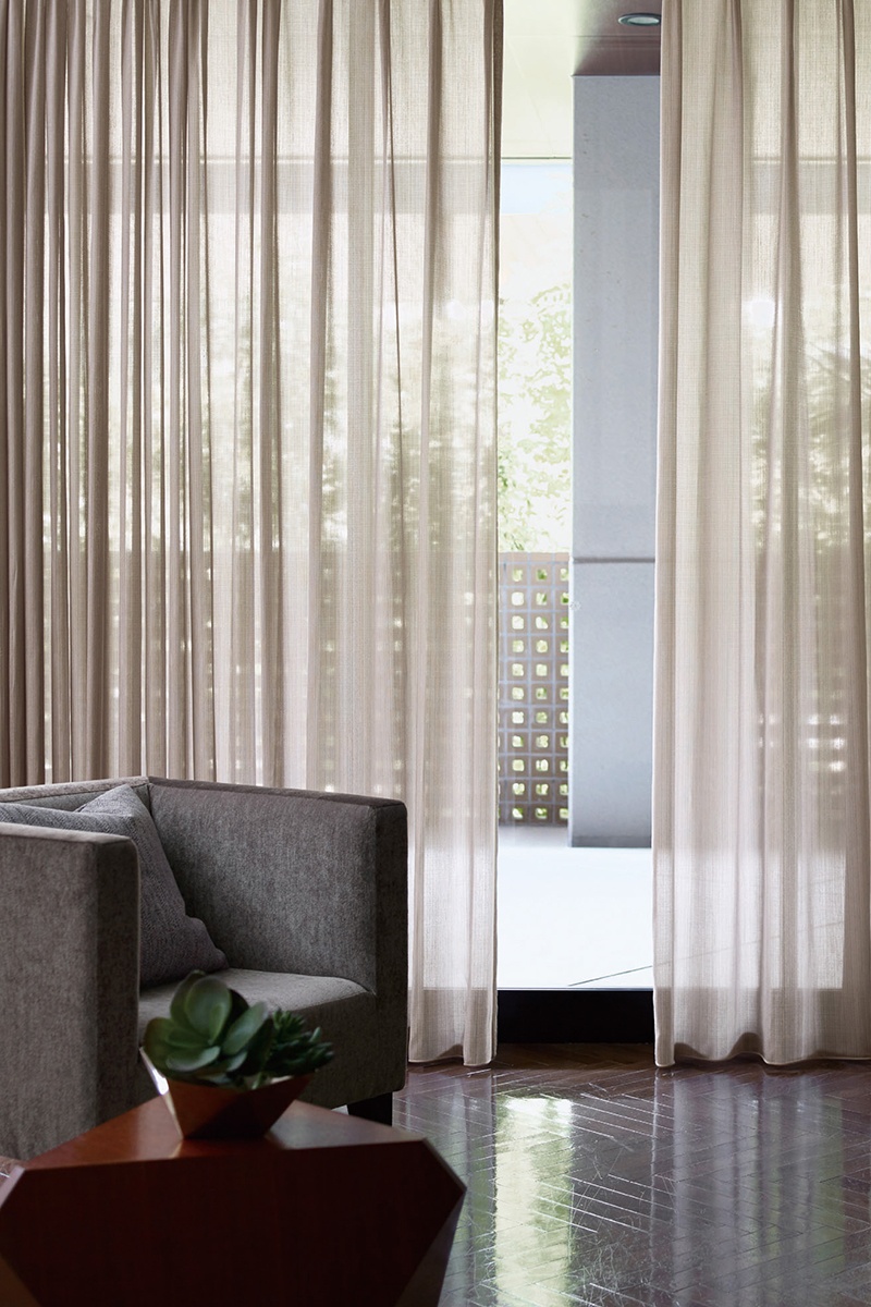 暑い夏を涼しくする「遮熱カーテン」が登場。冷房の効率もUP