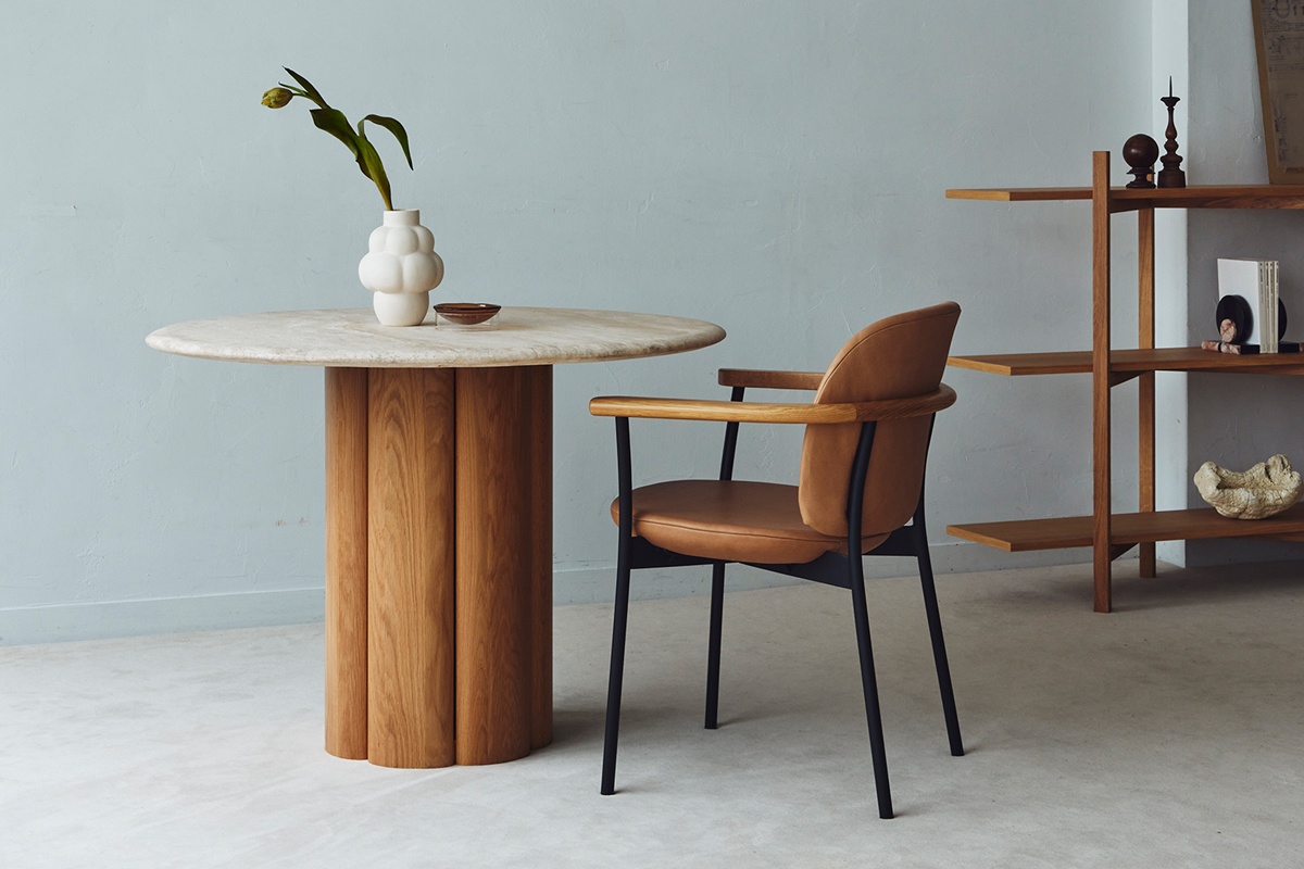 異素材を組み合わせた新しいダイニングテーブル「KORA