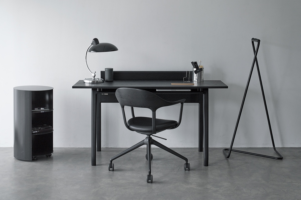 衣食住”と“働く”を繋ぐデスク - ピックアップアイテム - ACTUS