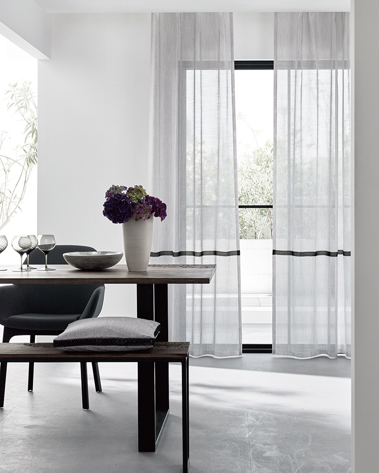 暑い夏を涼しくする「遮熱カーテン」が登場。冷房の効率もUP