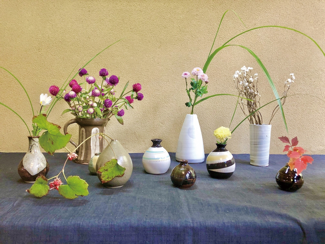 小石原焼陶器青年部 花器展 ～土と花～ - アクロス福岡