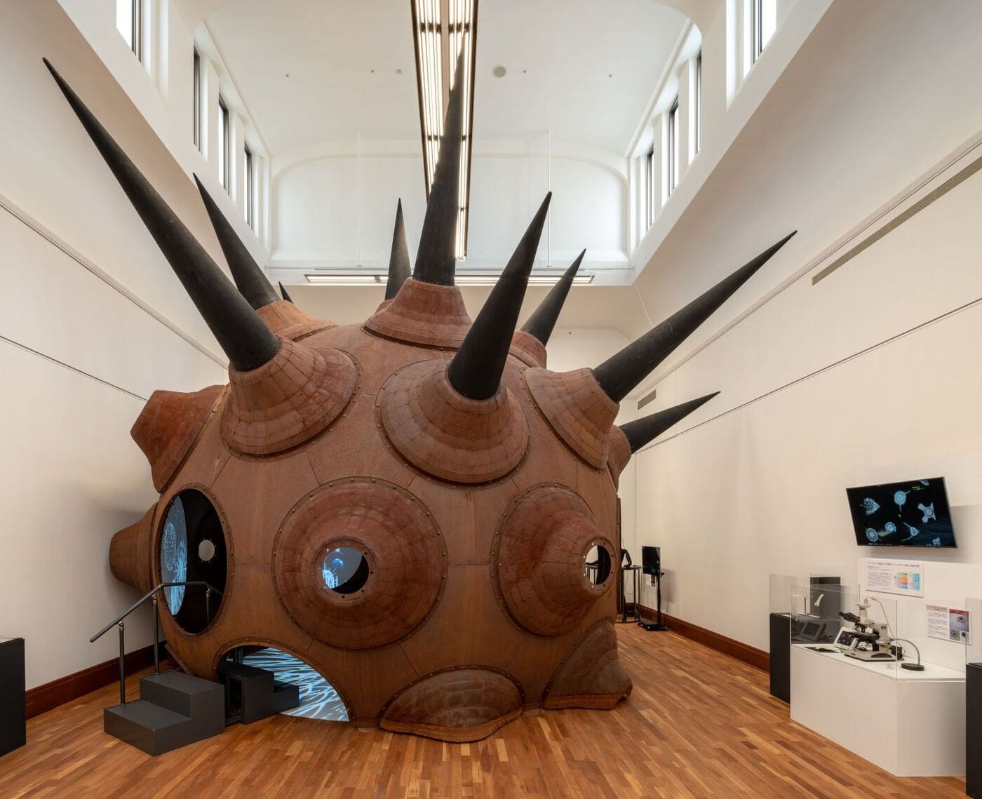 京都市京セラ美術館 – 現代アーティスト・ヤノベケンジ率いるウルトラ