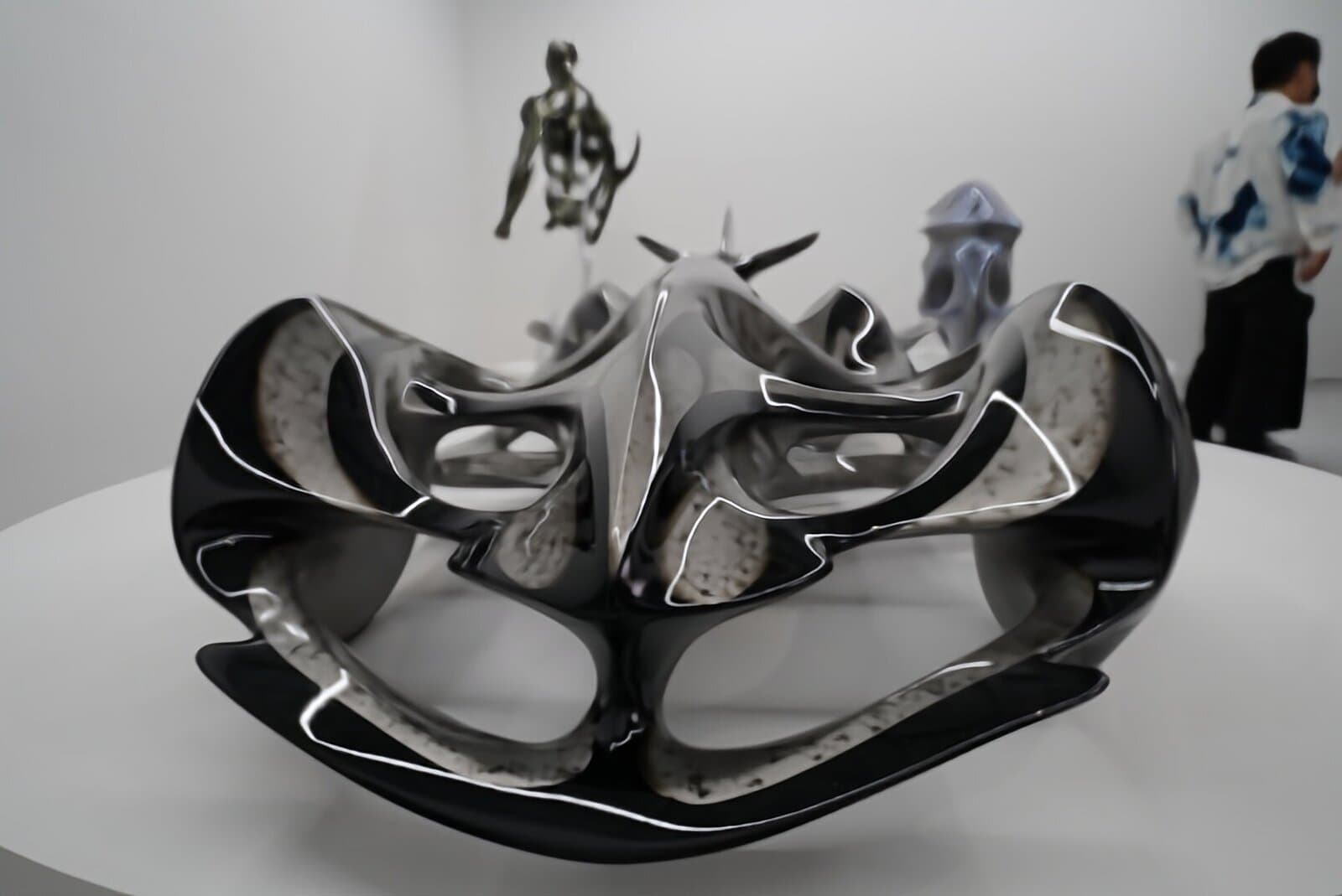 インタビュー：NANZUKA Undergroundで輝くアーティスト中村哲也の世界