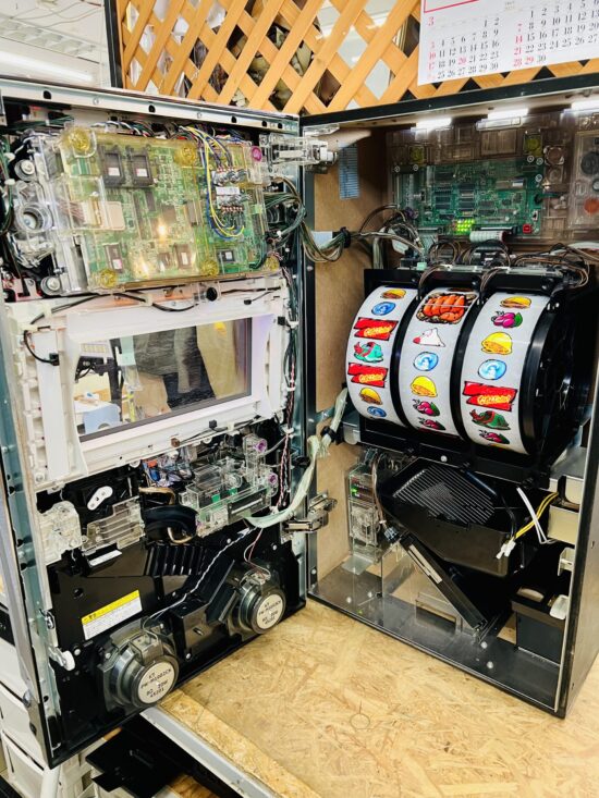 サラリーマン金太郎 出世回胴編 スロット実機 買取致しました｜愛品館