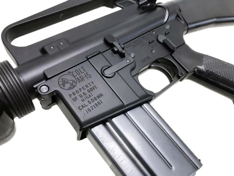 マルシン] COLT M16A1ライフル 金属モデルガン マガジン固定緩め (訳
