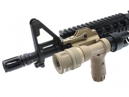 SUREFIRE] M952V-TN M952V IRウェポンライト TAN (未使用)の販売ページ