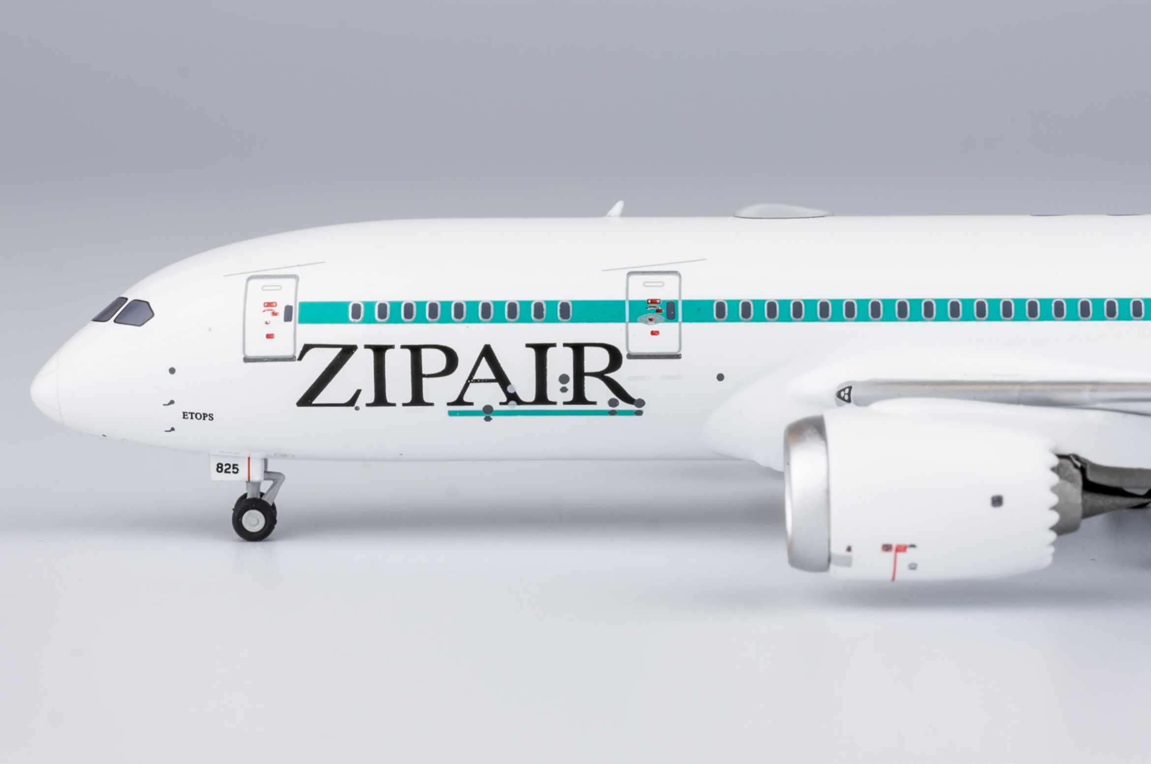 NG59017 ZIPAIR B787-8 Dreamliner JA825J – Airplane Model SG
