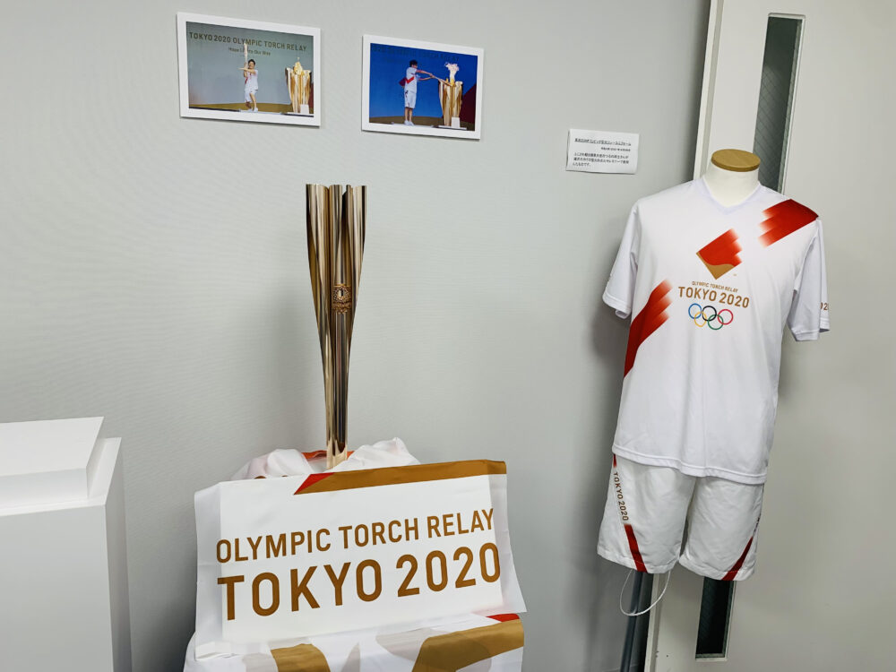 東京オリンピック聖火トーチ&ランナー用ユニフォーム 東京オリンピック