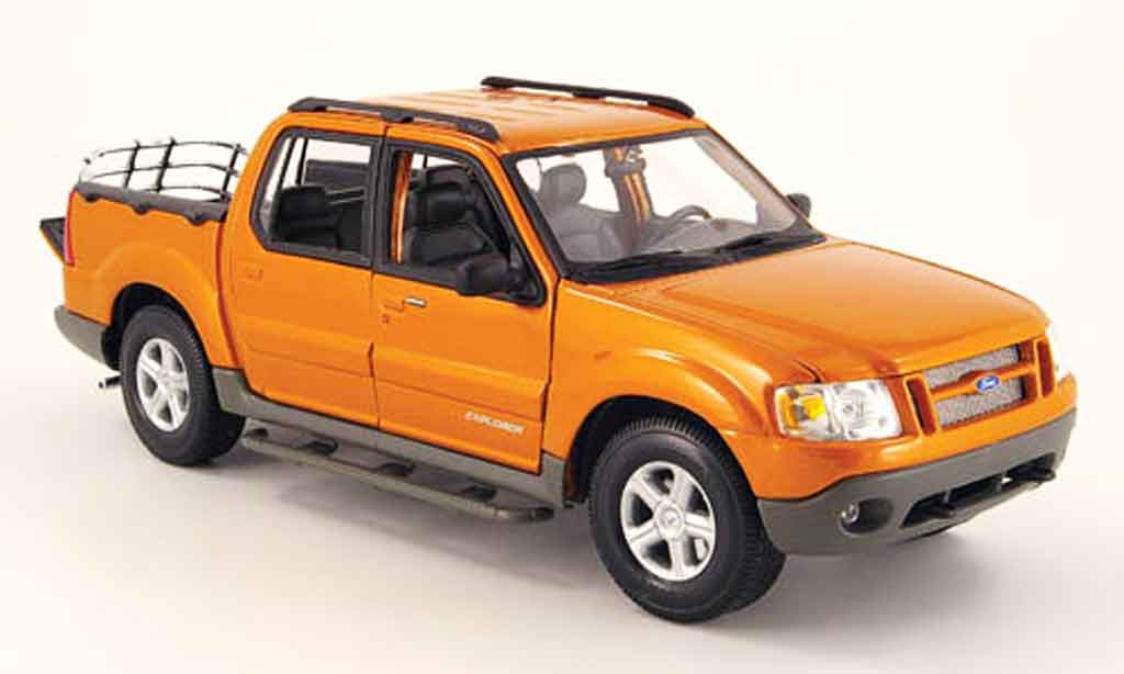 Diecast model cars Ford Explorer Sport Trac 1/18 Maisto Sport Trac