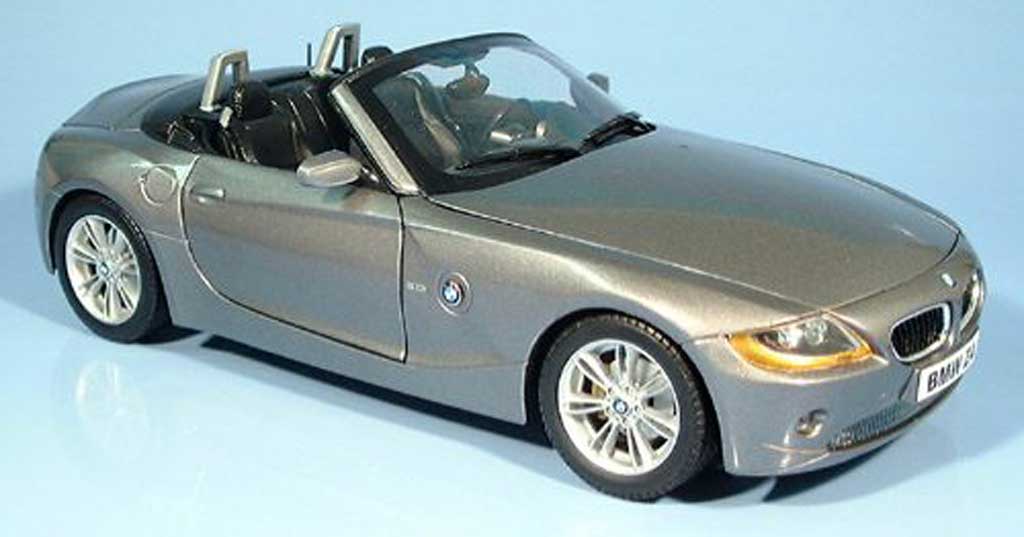 Diecast model cars Bmw Z4 E85 1/18 Ricko E85 grey 2002