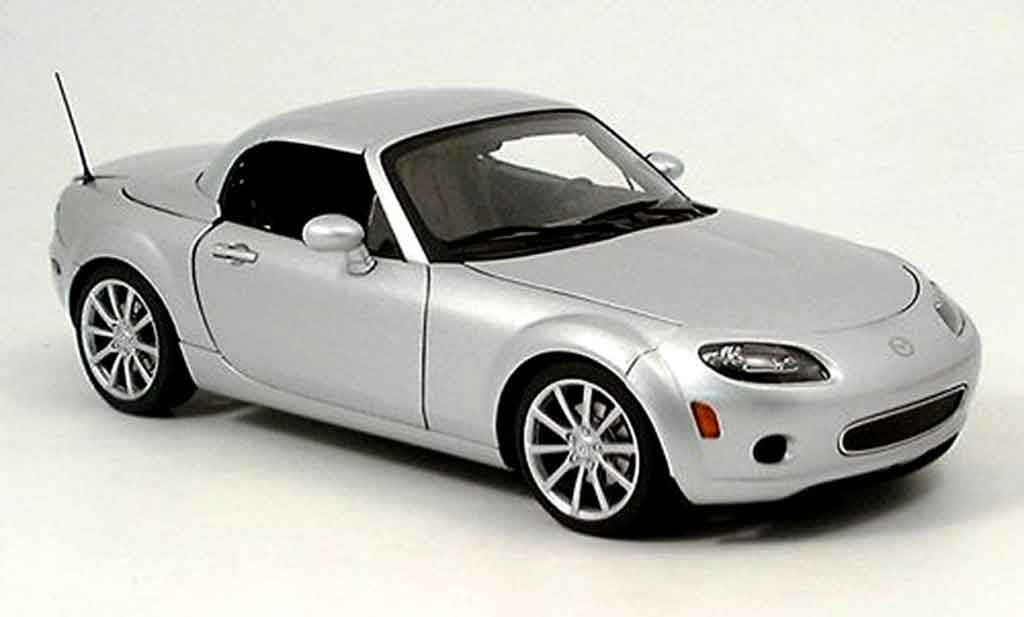 Diecast model cars Mazda MX5 2006 1/18 Autoart 2006 lhd grey