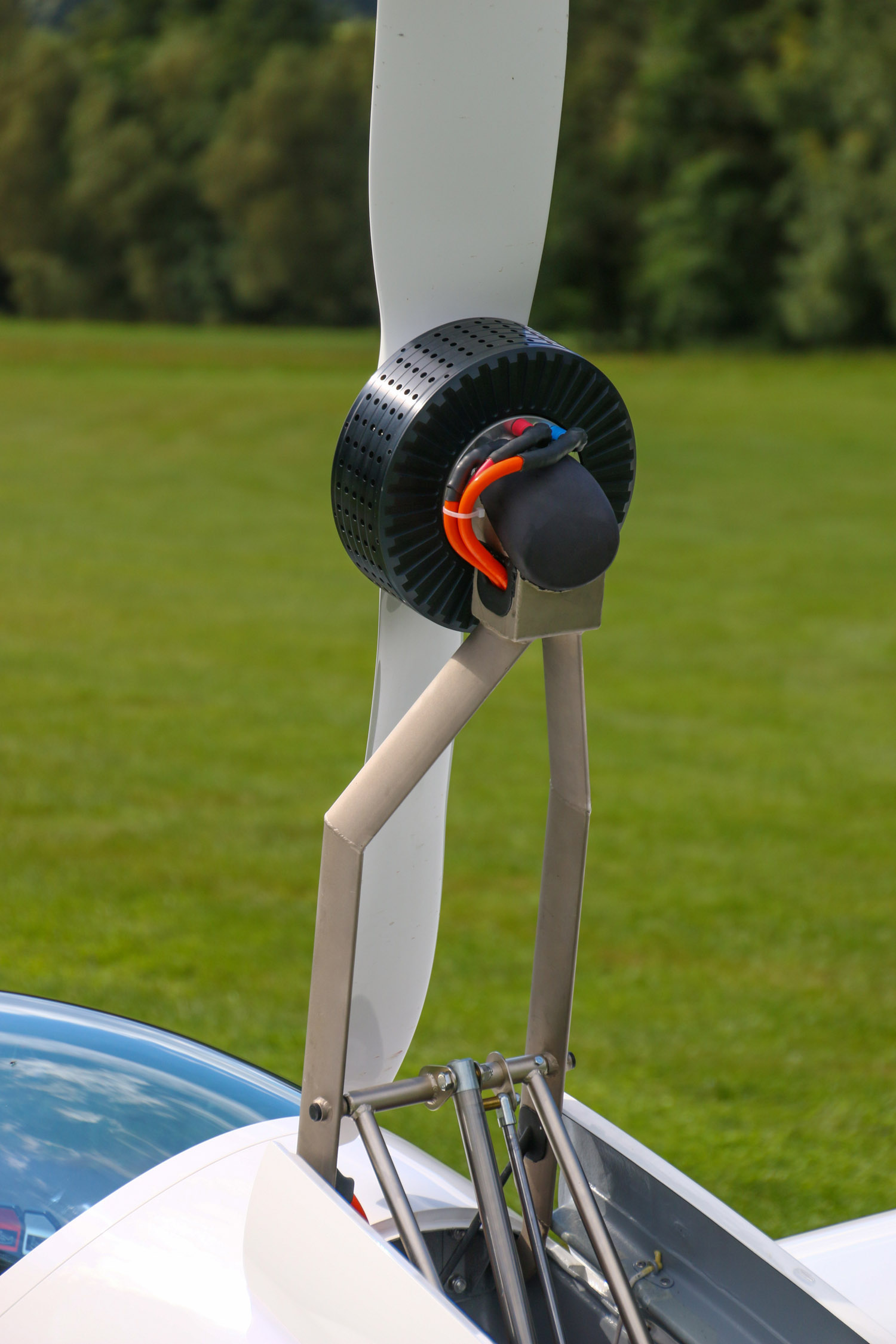 The AS 33 will become an Electric Self-launcher