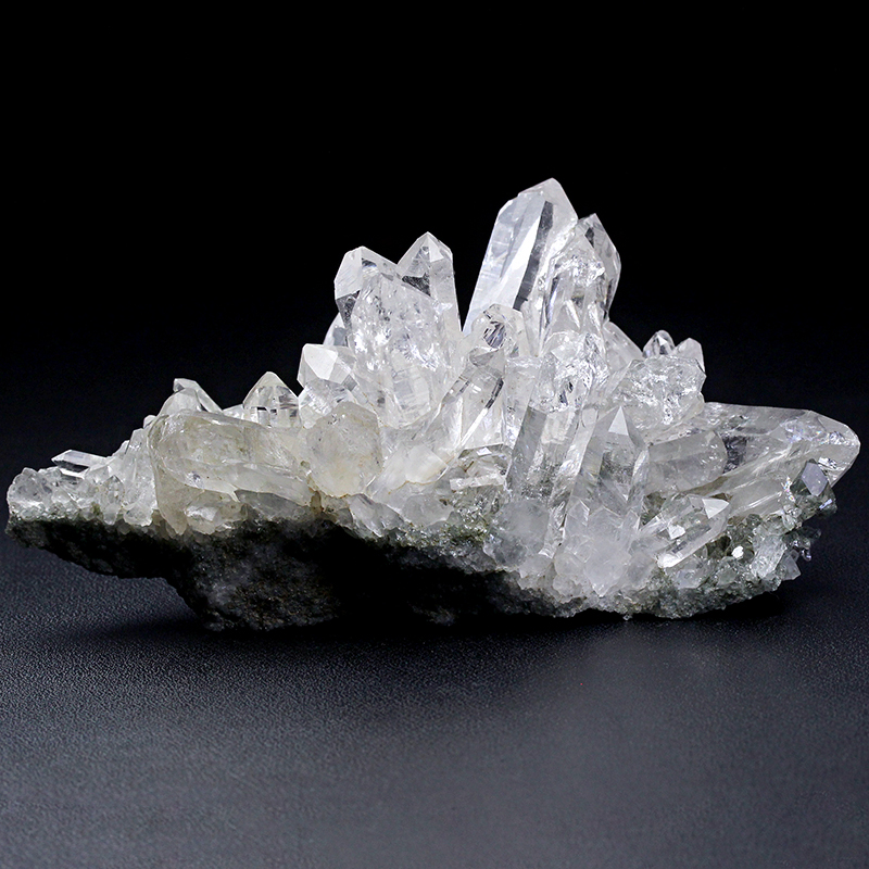 特選品】インド・マニハール産ヒマラヤ水晶クラスター-025水晶