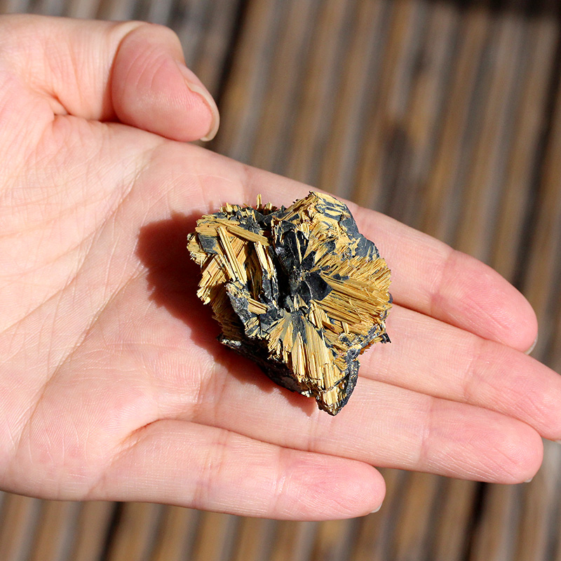 店長厳選】ブラジルバイーア産タイチンルチルヘマタイト結晶-027水晶