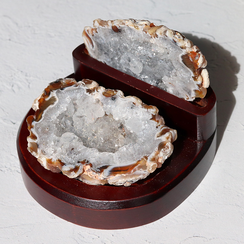 ブラジル産トレジャーメノウ（台座付き）-003水晶クラスター、天然石