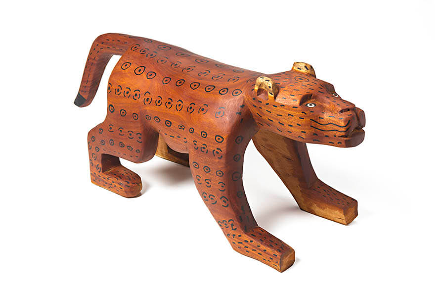 ブラジル先住民の椅子 | 埼玉県立近代美術館 | 美術館・展覧会情報