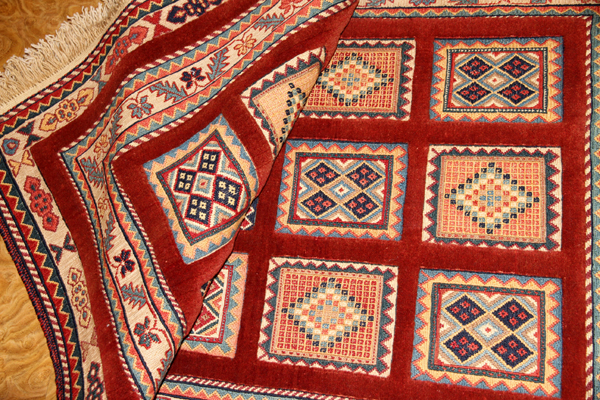 シルジャン産地キリム