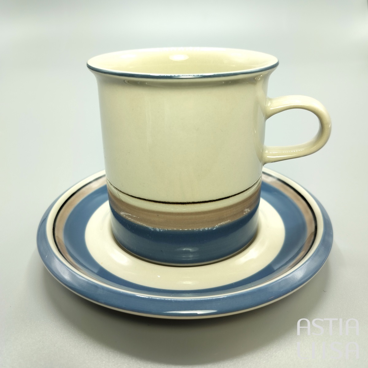 Arabia Uhtua マグカップ+ソーサー 300 ml, ヴィンテージ | Astialiisa