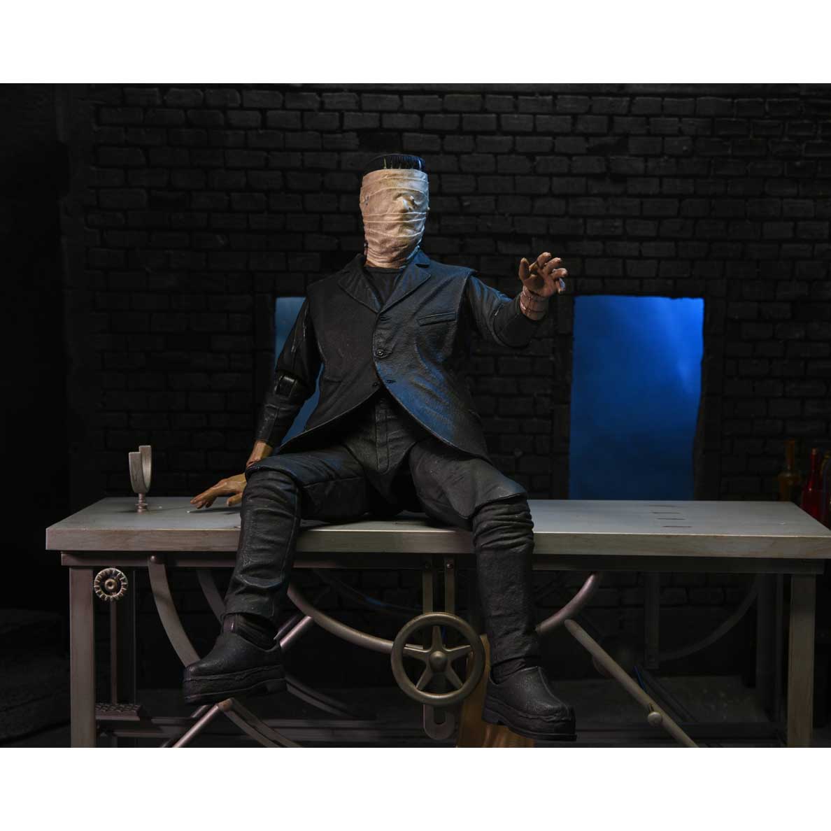 ASTRO ZOMBIES | NECA UNIVERSAL MONSTERS FRANKENSTEIN ACCESSORY SET