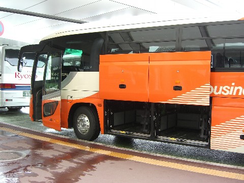 リムジンバス JBUS/日野 新セレガ