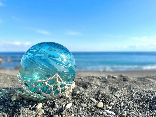 マグロ漁を支えたガラスのビン玉 倉庫で眠っていたものが地域の宝に