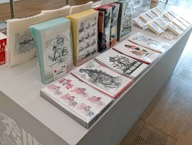 オリジナルグッズ、続々登場 庵野秀明展：朝日新聞