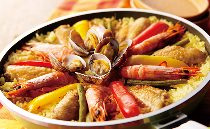 フライパン（オールパン）で作る「ミックスパエリア」レシピ｜アサヒ