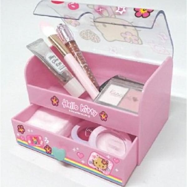 ハローキティの小物入れ新柄！キュートな柄やシンプル系、平成レトロ