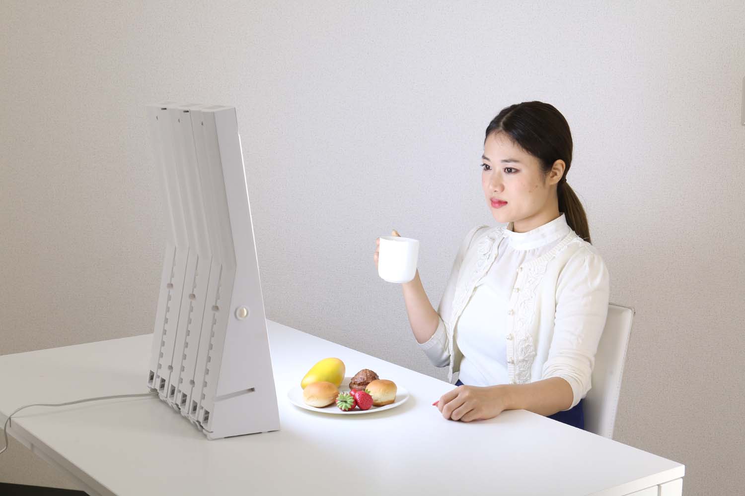 冬季うつ病」好天＆暖冬で遅れ、これから本格化！？ 光療法器具の