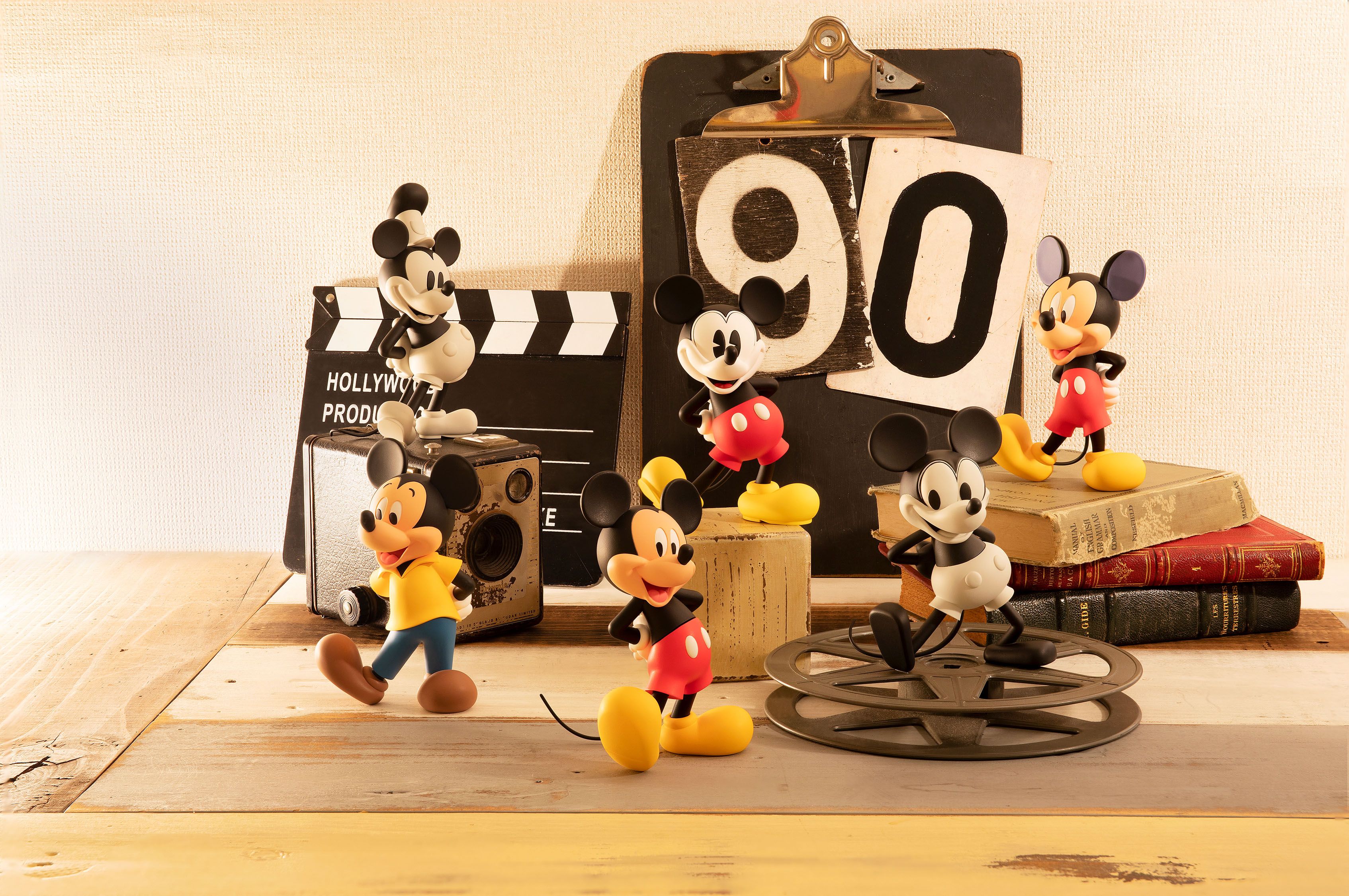 ミッキーマウス誕生90周年記念 ミッキーの90年の軌跡を感じられる