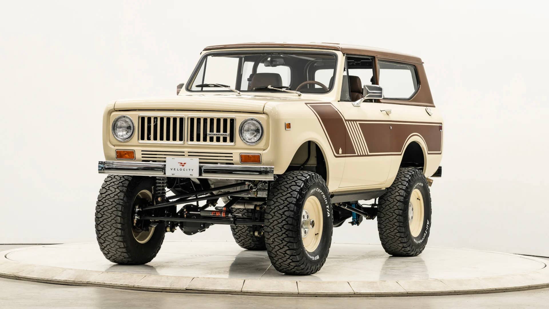 This Classic International Scout Packs a 455-HP Corvette V8 - Autoblog