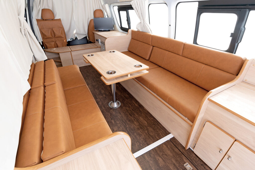 かーいんてりあ高橋｜グランドリラックスワゴン インフィニティ Plus1