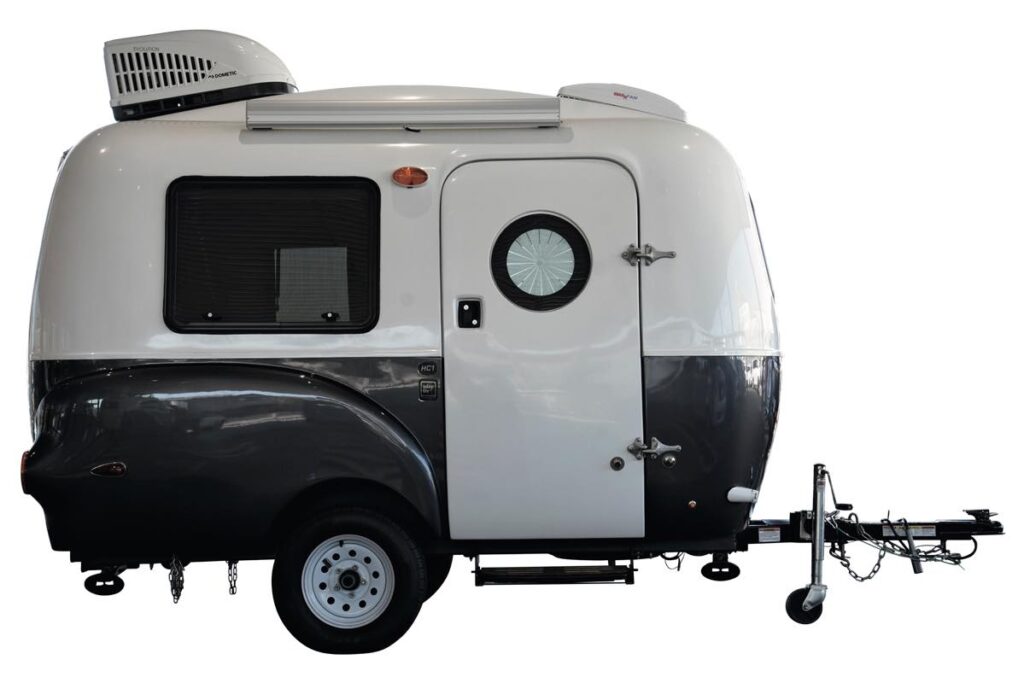 アメリカ製けん引免許不要キャンピングトレーラーは自由自在に