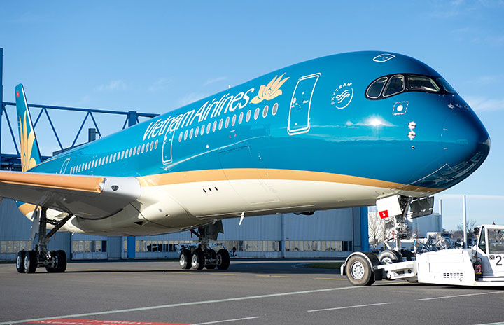 ベトナム航空のA350 XWB、ロールアウト アジア初
