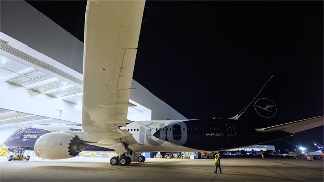 ルフトハンザ、787-9に100周年記念塗装 鶴と「100」ロゴ