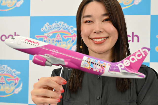 ピーチ、プリキュアジェット就航 20周年最新作とコラボ